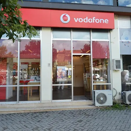 Dion Tirana